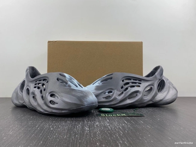 Granite MX Yeezy IE4931 Foam Adidas RNR 0818